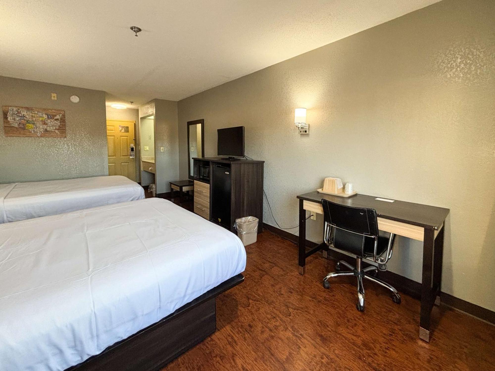 อิโคโน ลอดจ์ Hotel แพรตต์วิลล์ ภายนอก รูปภาพ