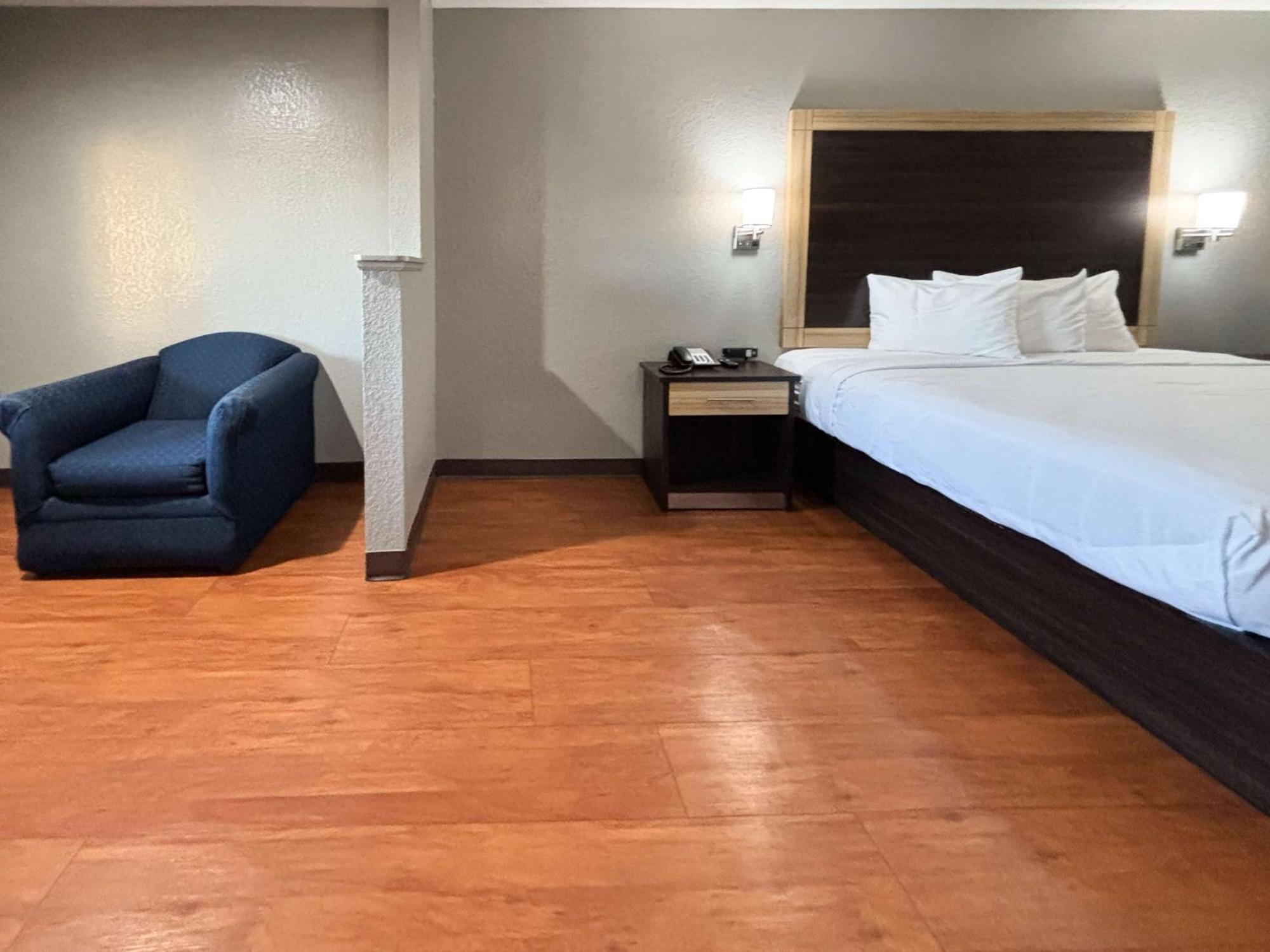 อิโคโน ลอดจ์ Hotel แพรตต์วิลล์ ภายนอก รูปภาพ